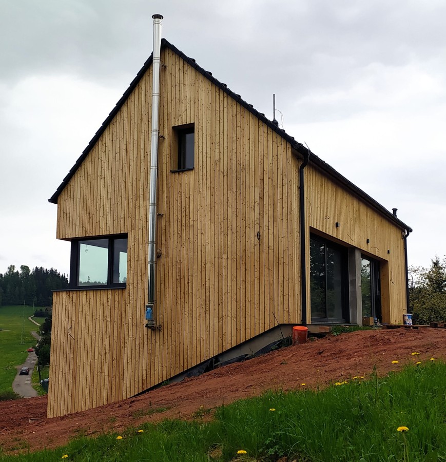 Kartáčovaný modřínový profil šíře 110mm